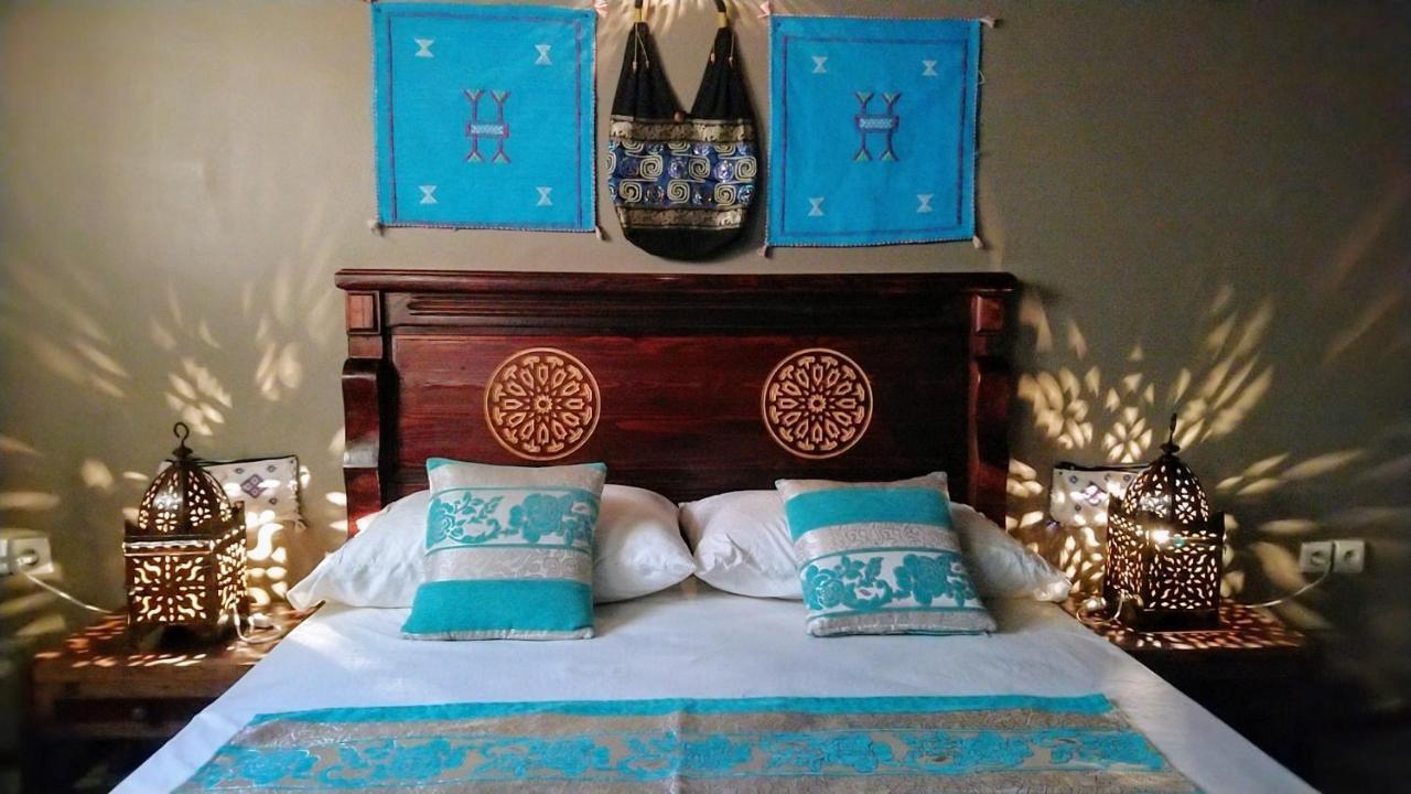 R'Mila Medina Fez Hotel Bagian luar foto